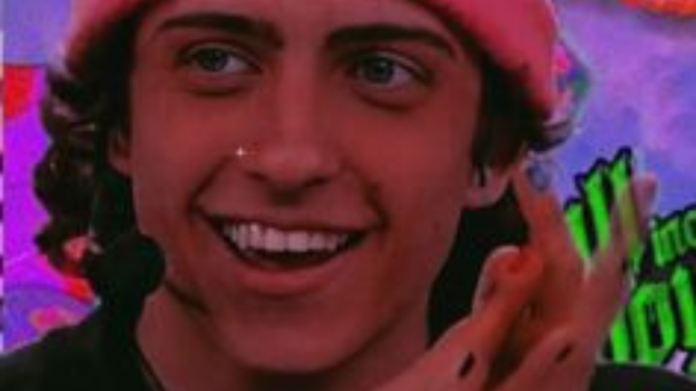 Sangiovanni lascia tutti senza parole: l’annuncio che fa sognare i fan