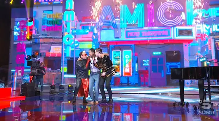 amici 22 i giudici di amici 22