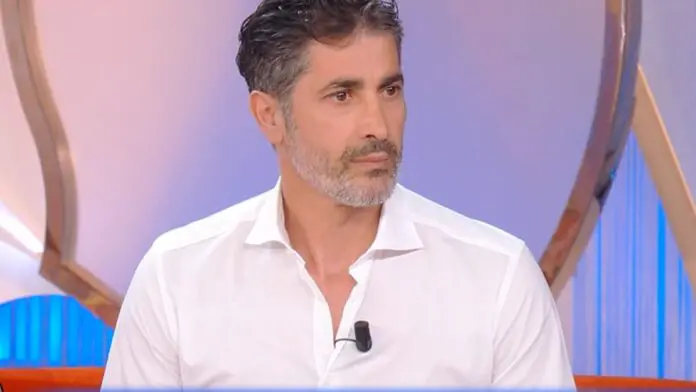 Angelo Castabile su Corinne Clary