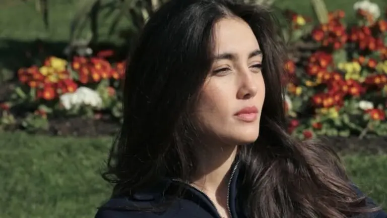 Zeudi Di Palma sorprende tutti: bacio social e pioggia d’amore dai fan