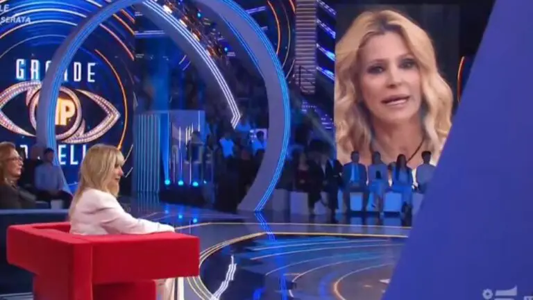 Selvaggia Lucarelli provoca Volpe e la smaschera