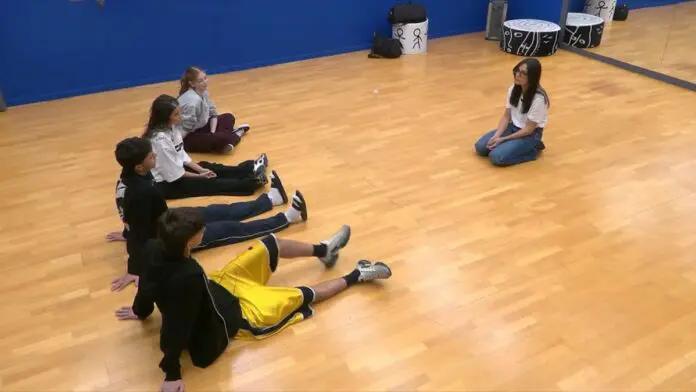 Amici 26, l'incontro con i ballerini di Ambra