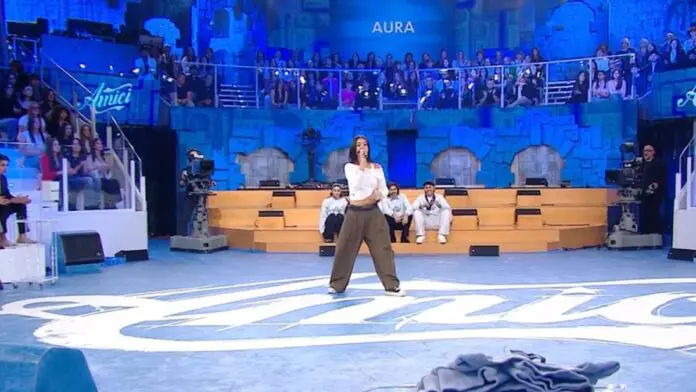 Aura ad Amici 26 Aura ad Amici 26