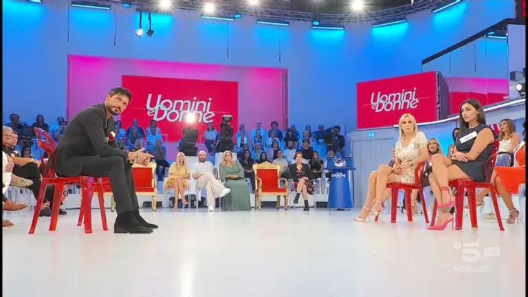 Paola chiede con il cavaliere