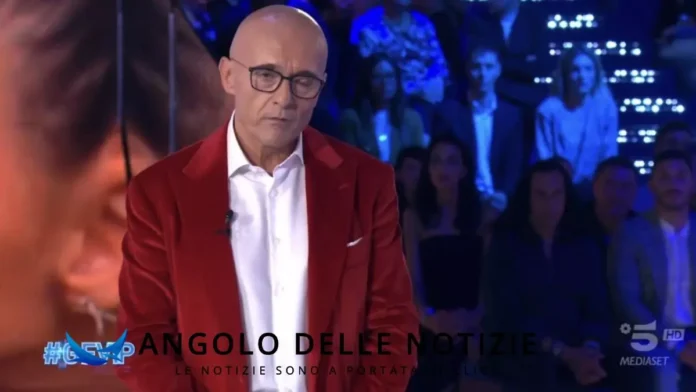 alfonso signorini non è mai presente in tv come mai