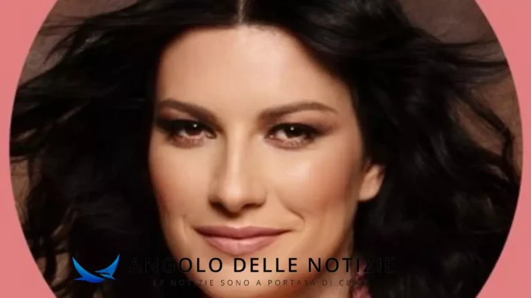 Laura Pausini Holden