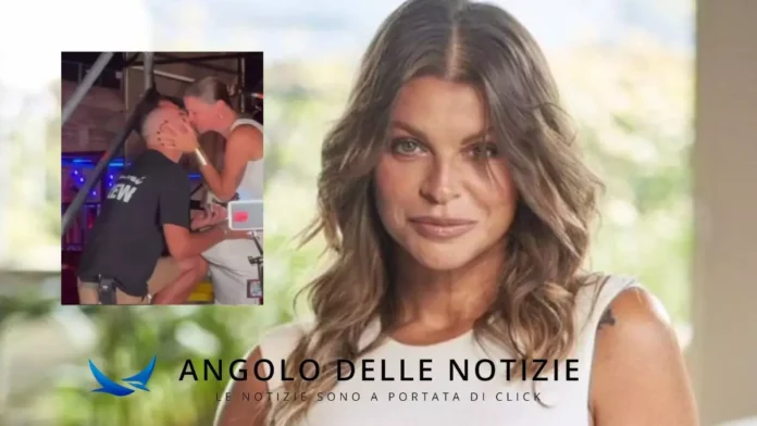 Alessandra Amoroso riceve la proposta di matrimonio