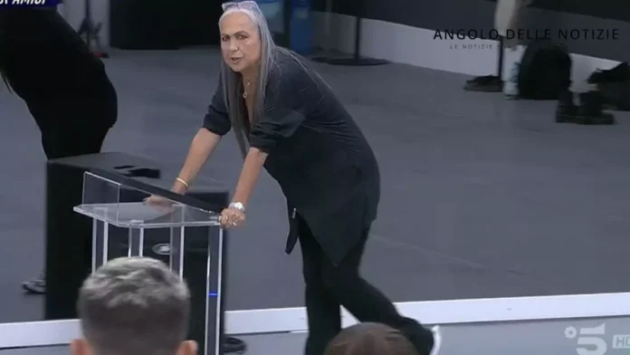 Alessandra Celentano mette subito in chiaro le regole ad Amici 25