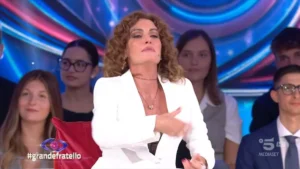 Cristina Plevani sotto attacco dell'ex gieffino