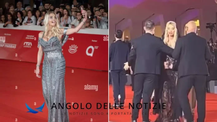 Valeria Marini fa impazzire i fan a Venezia 82