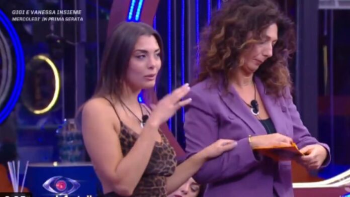 Grazia e Donatella la stoccata a marina La Rosa