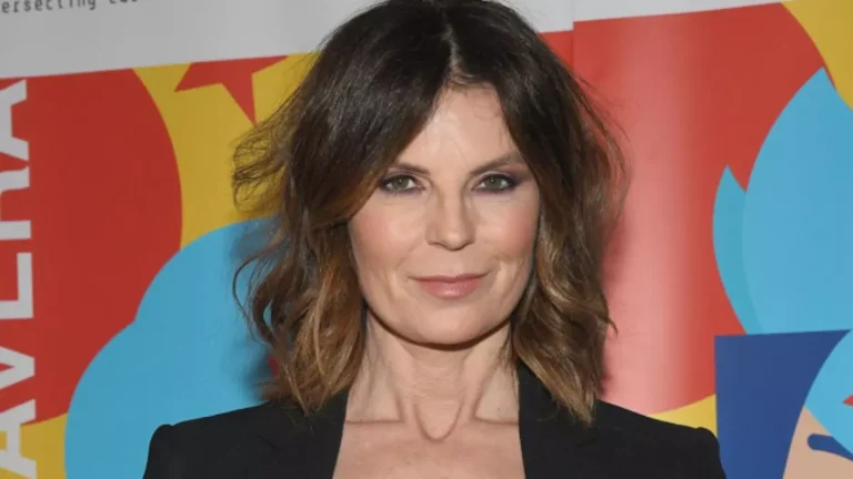 Marina La Rosa spiazza