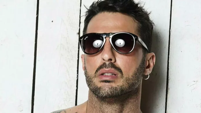 Corona rincara la dose siu Mediaset Fabrizio Corona non si arresta