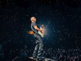 Eros Ramazzotti, il messaggio per Aurora e Goffredo Eros Ramazotti in. tour con la figlia Aurora