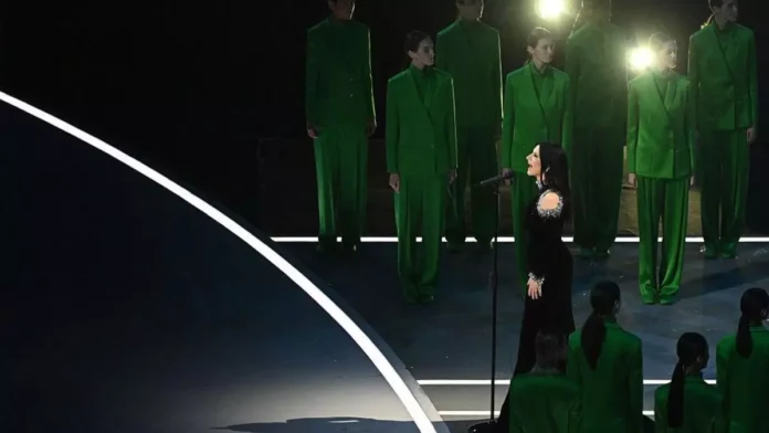 Laura Pausini, critiche dall'Italia