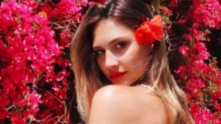 Beatrice Valli occupata per il figlio